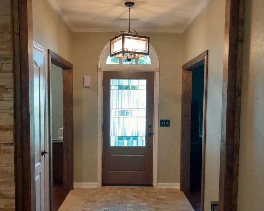 Entry door after improvement/>
              <div class=